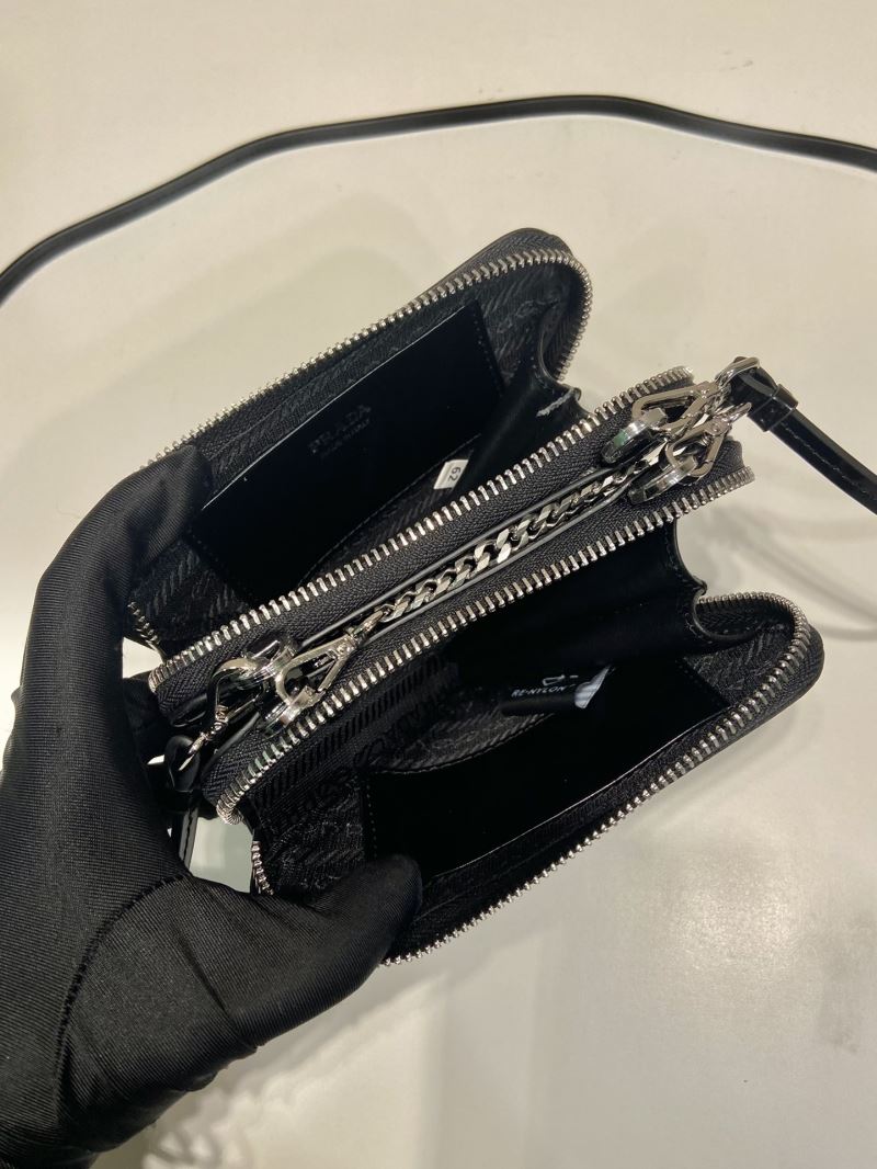 Pra*a triangle pouch